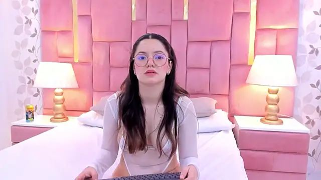 ArianaFranco online show from 11/19/25, 04:40