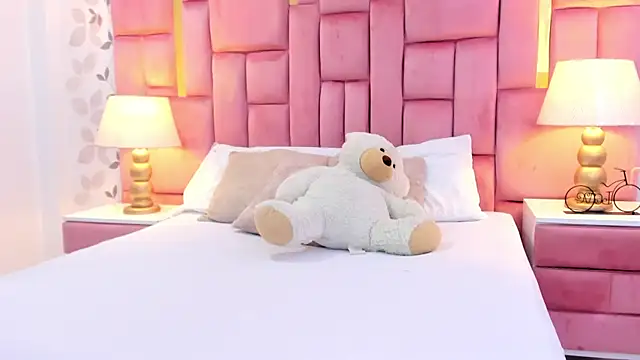 ArianaFranco online show from 04/10/26, 01:05