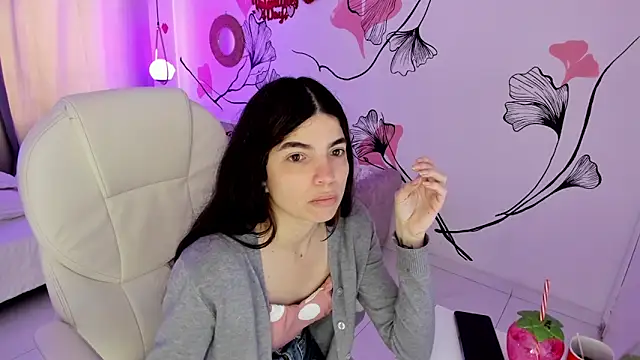 Isabela Fiorelli online show from 02/17/26, 01:07