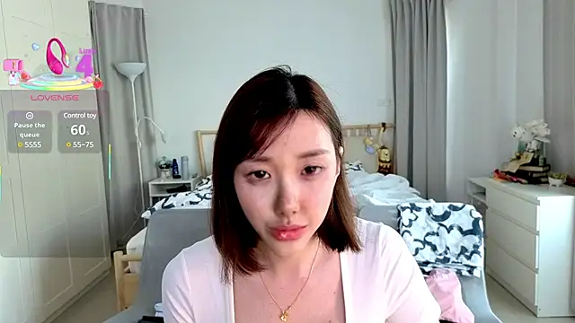 joycemilka online show from 03/04/25, 09:29