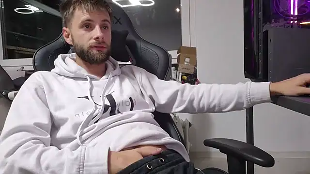 Snapshot of ademandjulia chatting on 10/02/25, 09:22 ademandjulia online show from 10/02/25, 09:22