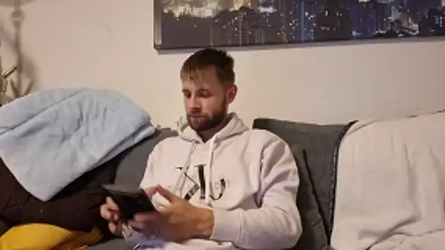 ademandjulia online show from 10/31/25, 10:00