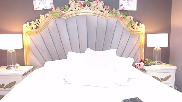 Snapshot of LindaBird chatting on 02/12/25, 12:58 LindaBird online show from 02/12/25, 12:58