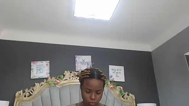 Snapshot of LindaBird chatting on 03/15/25, 11:08 LindaBird online show from 03/15/25, 11:08