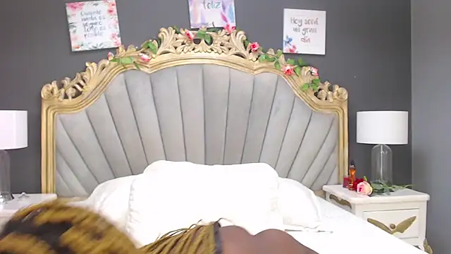 Snapshot of LindaBird chatting on 03/20/25, 05:36 LindaBird online show from 03/20/25, 05:36