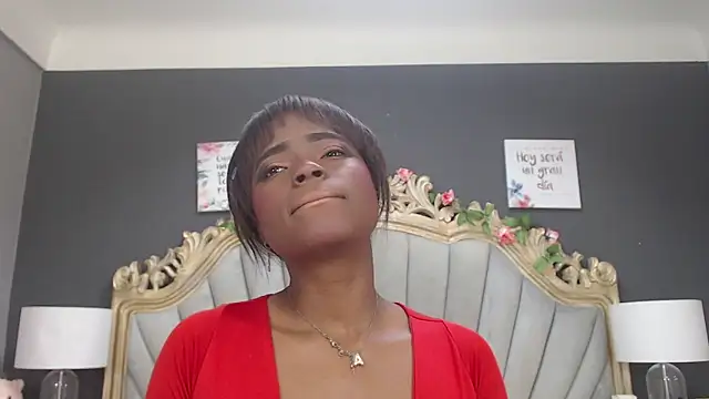 Snapshot of LindaBird chatting on 09/08/25, 07:46 LindaBird online show from 09/08/25, 07:46