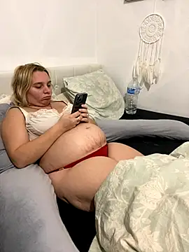 Princessemisse online show from 11/27/25, 04:31