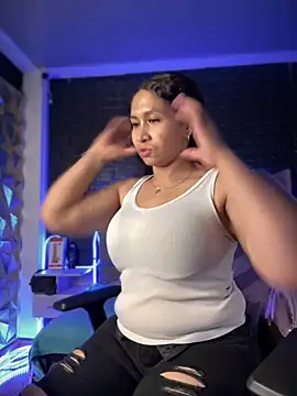 Snapshot of Carola-Ross chatting on 03/01/25, 01:22 Carola-Ross online show from 03/01/25, 01:22