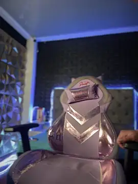 Snapshot of Carola-Ross chatting on 03/02/25, 02:41 Carola-Ross online show from 03/02/25, 02:41