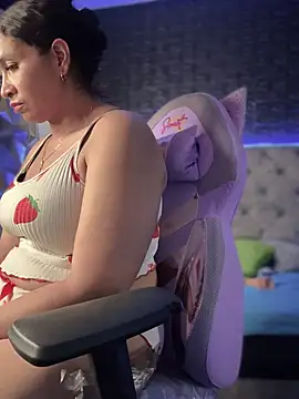 Snapshot of Carola-Ross chatting on 03/02/25, 08:48 Carola-Ross online show from 03/02/25, 08:48