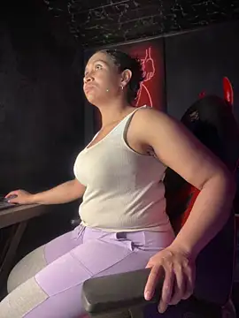 Snapshot of Carola-Ross chatting on 03/18/25, 02:15 Carola-Ross online show from 03/18/25, 02:15