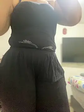 Snapshot of Carola-Ross chatting on 09/17/25, 05:58 Carola-Ross online show from 09/17/25, 05:58