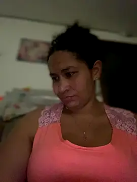 Snapshot of Carola-Ross chatting on 09/18/25, 05:48 Carola-Ross online show from 09/18/25, 05:48