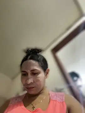 Snapshot of Carola-Ross chatting on 10/07/25, 07:11 Carola-Ross online show from 10/07/25, 07:11