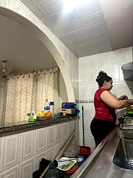 Snapshot of Carola-Ross chatting on 10/20/25, 05:57 Carola-Ross online show from 10/20/25, 05:57