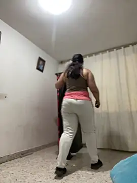 Snapshot of Carola-Ross chatting on 12/04/25, 05:43 Carola-Ross online show from 12/04/25, 05:43