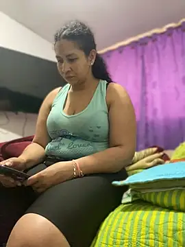 Carola-Ross online show from 04/13/26, 05:18