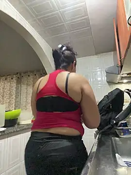 Carola-Ross online show from 04/23/26, 07:27