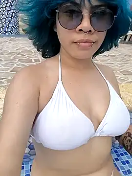 Snapshot of Valery_Nicolle_18 chatting on 09/21/25, 06:20 Valery Nicolle 18 online show from 09/21/25, 06:20