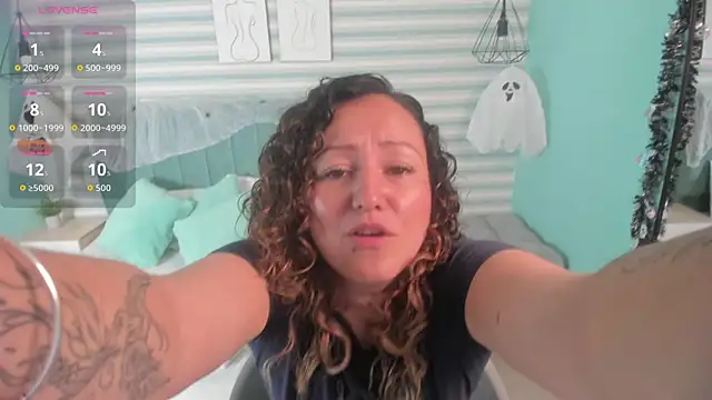 abby apple online show from 10/28/25, 01:36