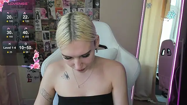 EvelinaLuu online show from 01/11/26, 06:29