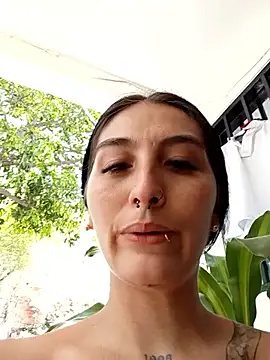 single mother indecent online show from 04/19/26, 04:39