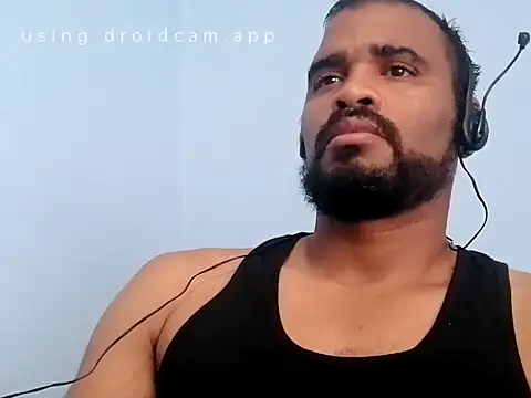 Snapshot of YOX22 chatting on 02/28/25, 10:06 YOX22 online show from 02/28/25, 10:06