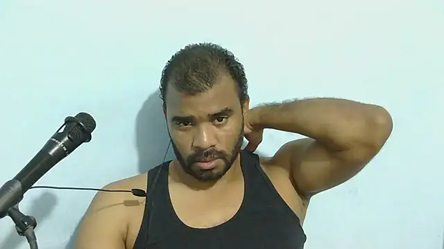 Snapshot of YOX22 chatting on 09/09/25, 04:45 YOX22 online show from 09/09/25, 04:45