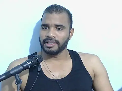 Snapshot of YOX22 chatting on 09/28/25, 05:13 YOX22 online show from 09/28/25, 05:13