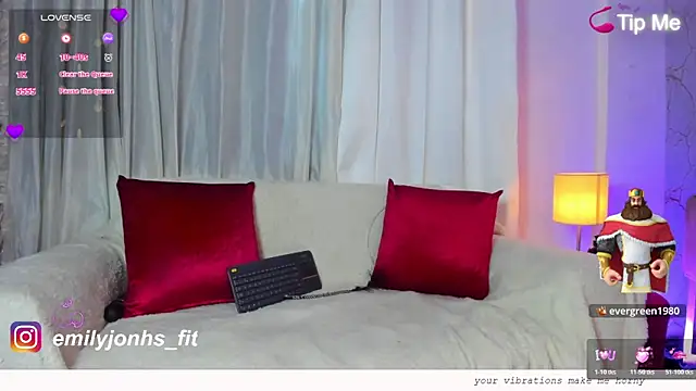 Snapshot of Emylyjonhs chatting on 05/15/26, 08:27 Emylyjonhs online show from 05/15/26, 08:27