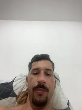 Snapshot of MateusBH123 chatting on 02/27/26, 05:40 MateusBH123 online show from 02/27/26, 05:40