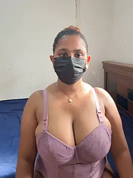 Snapshot of xxxsrilankagirl chatting on 04/07/26, 11:10 xxxsrilankagirl online show from 04/07/26, 11:10