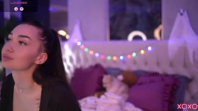 Snapshot of SashaFerrera chatting on 10/30/25, 07:58 SashaFerrera online show from 10/30/25, 07:58