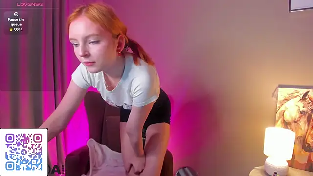 Snapshot of Snega_Ginder chatting on 11/05/25, 03:06 Snega Ginder online show from 11/05/25, 03:06