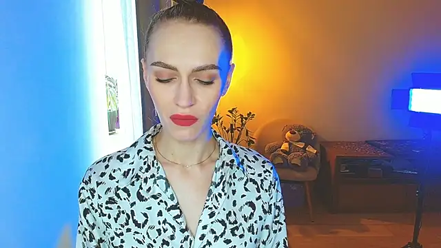 Lady Sunshine  online show from 02/18/26, 08:10