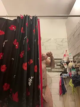 phlfeet215 online show from 12/21/25, 10:28