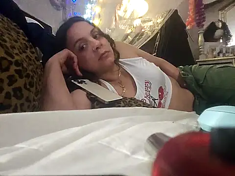 ShysluutGia online show from 02/25/25, 05:58