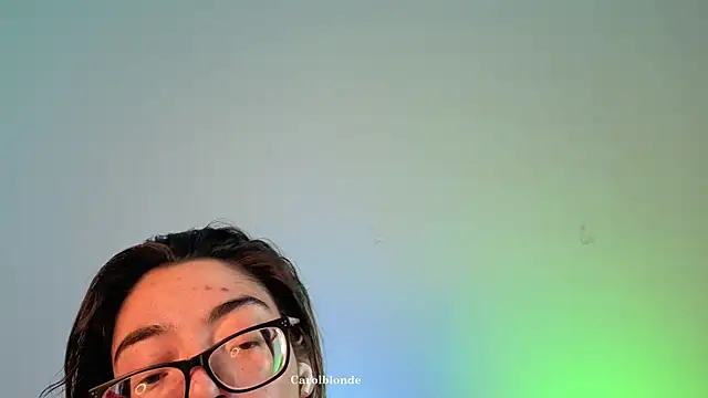 Snapshot of Carolblonde chatting on 05/03/26, 04:18 Carolblonde online show from 05/03/26, 04:18
