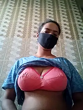 Snapshot of Sexy_pori chatting on 03/19/25, 12:37 Sexy pori online show from 03/19/25, 12:37