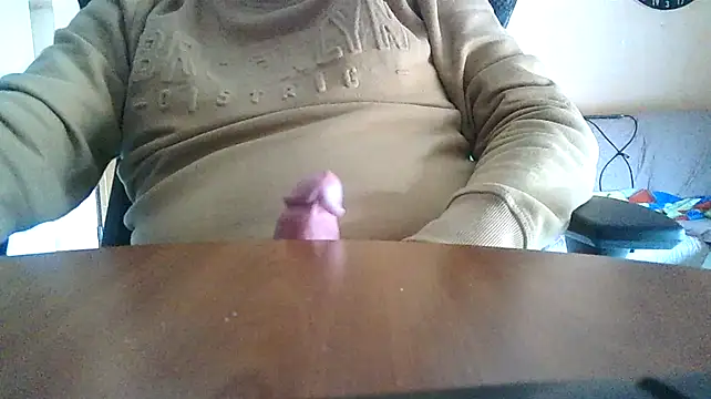 Snapshot of lanata chatting on 03/01/25, 10:34 lanata online show from 03/01/25, 10:34