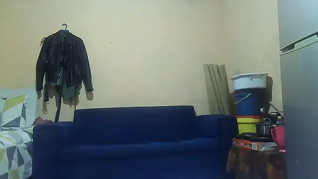 01applebottom online show from 10/12/25, 07:29