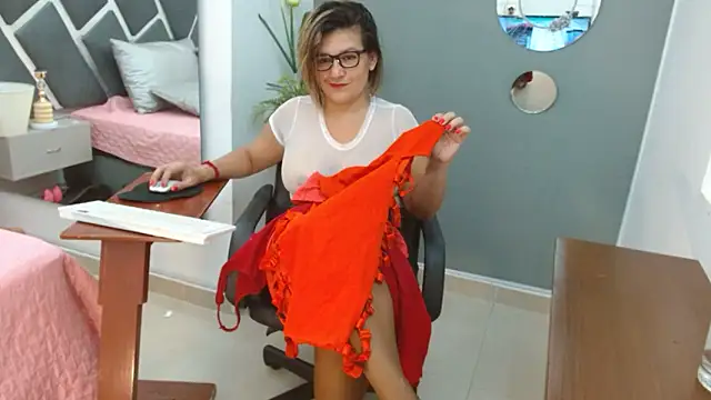 StephyJones1 online show from 01/23/25, 08:24