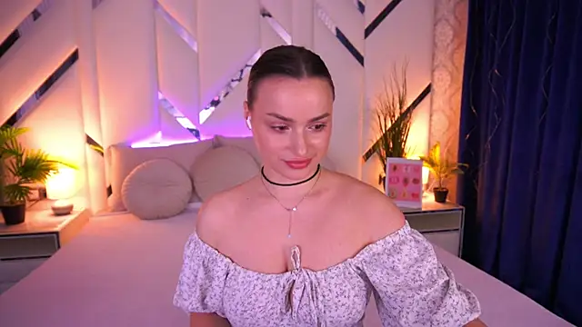 LindsieGreyy online show from 02/15/26, 08:46