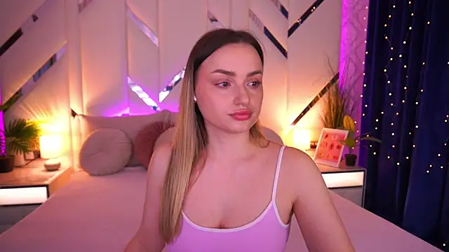 LindsieGreyy online show from 03/19/26, 07:34