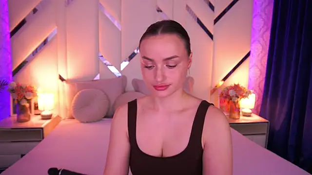 LindsieGreyy online show from 04/09/26, 06:19