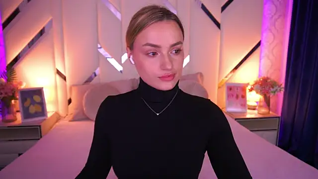 Snapshot of LindsieGreyy chatting on 05/11/26, 06:30 LindsieGreyy online show from 05/11/26, 06:30