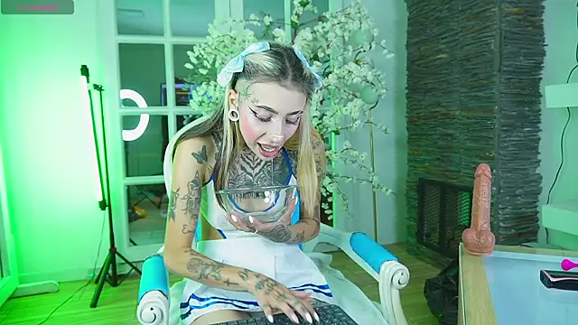 miss   angel online show from 04/22/26, 11:01