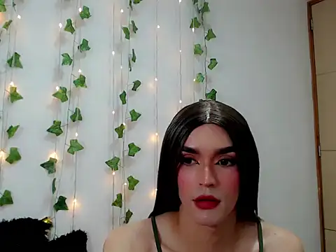 Snapshot of dominic_00 chatting on 02/19/25, 12:14 dominic 00 online show from 02/19/25, 12:14