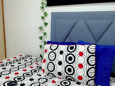 Snapshot of dominic_00 chatting on 02/22/25, 10:42 dominic 00 online show from 02/22/25, 10:42