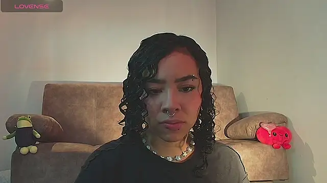Snapshot of Dhalila_ chatting on 06/09/26, 01:34 Dhalila online show from 06/09/26, 01:34